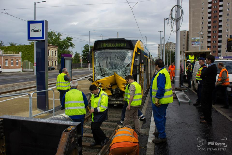 Illustration for article titled The World's Longest Tram Got A Bit Shorter After This Crash